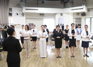 服务礼仪培训师必知 礼仪服务的五大基本原则